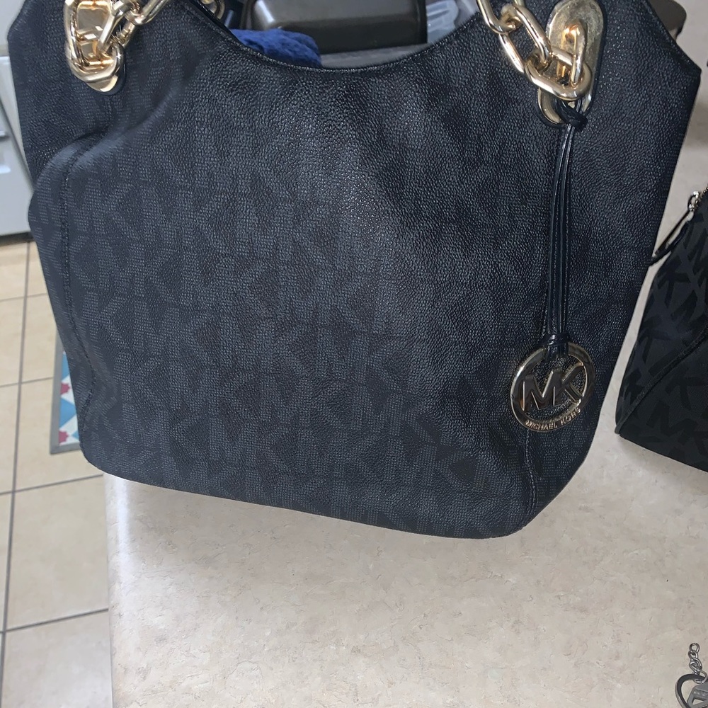 Micheal Kors Purse